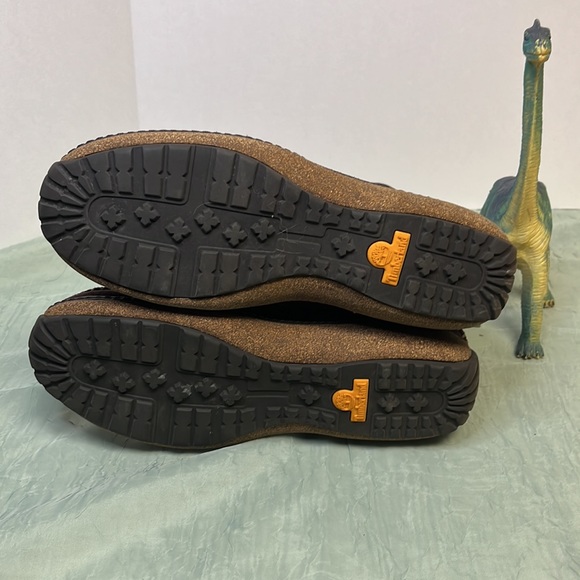 Timberland Women’s Tan Faux Sherpa and Brown Suede Mocc-Stitched Boots | 7 - Picture 6 of 8